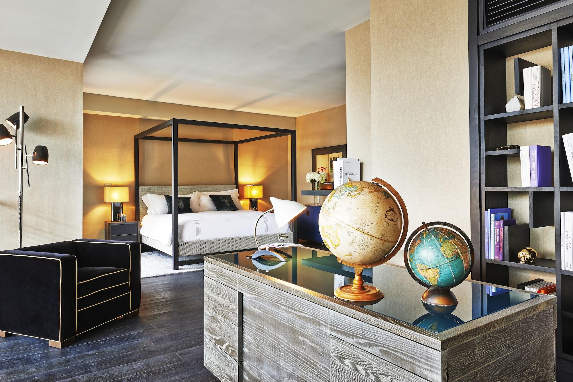 Sixty Soho Hotel New York Ngoại thất bức ảnh A suite at the Mandarin Oriental, Munich